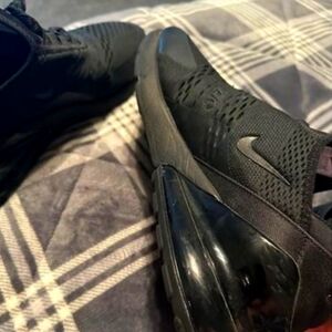 Black Nike Air Max 270 Size 11.5